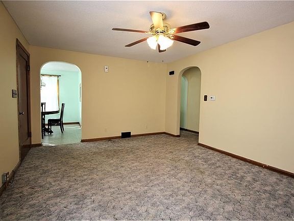 4th image of 76 Delray Ave