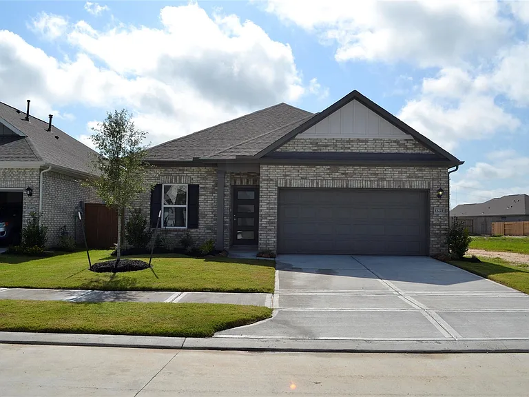 13223 Hayden Peak Dr — Photo 3
