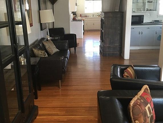 2nd image of 11127 Tiara St