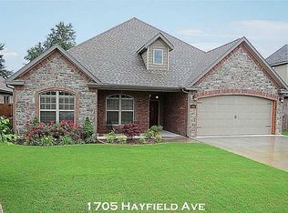1705 Hayfield Ave, Bentonville, AR 72713