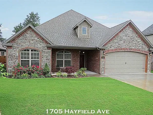 1705 Hayfield Ave, Bentonville, AR 72713