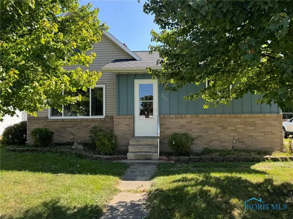 210 N Union St, Edon, OH 43518