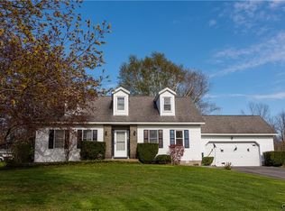 144 Valley View Dr, Oswego, NY 13126