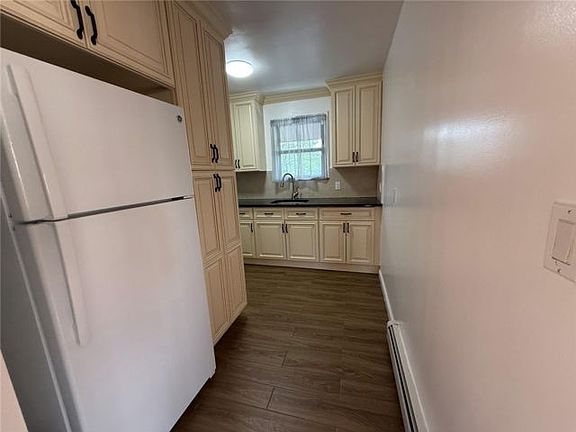 5th image of 160-16 79th Ave Floor 2