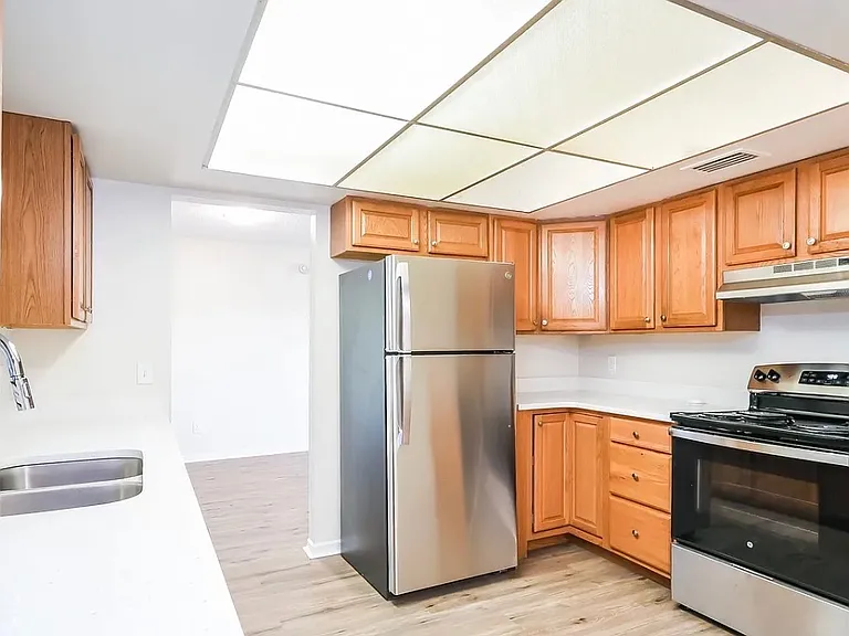 395 Eagle Cir — Photo 11