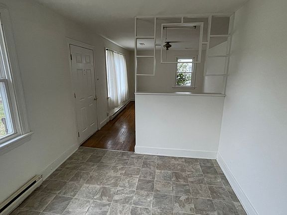 5th image of 17 N Fern Ave