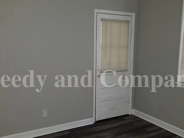893 Linwood Rd — Photo 12