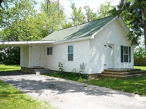 624 Cameron Ave photo 1