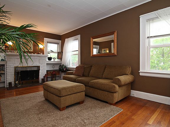 3rd image of 157 Fairview Ave
