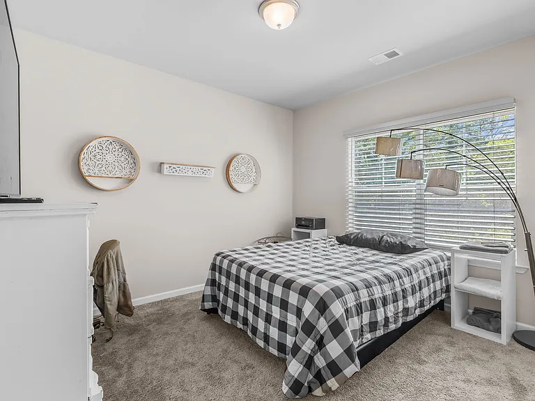 1518 Valley Brook Dr SW — Photo 19