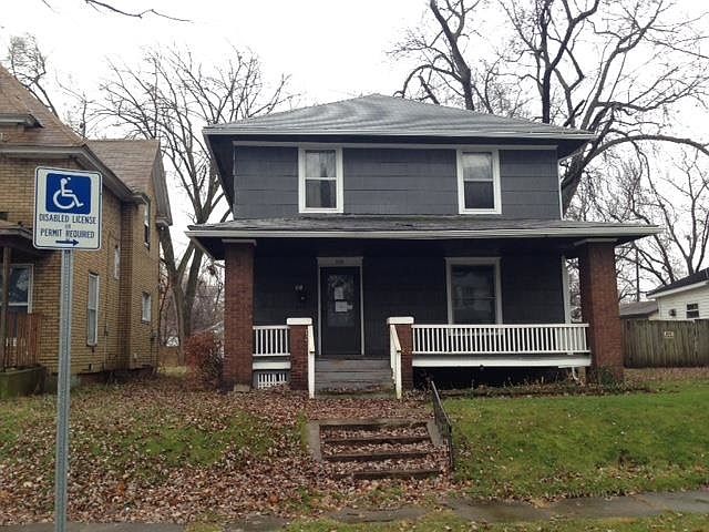 1st image of 310 E Bowman St