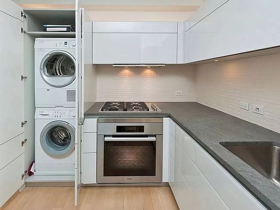 4th image of 241 5th Ave APT 6A