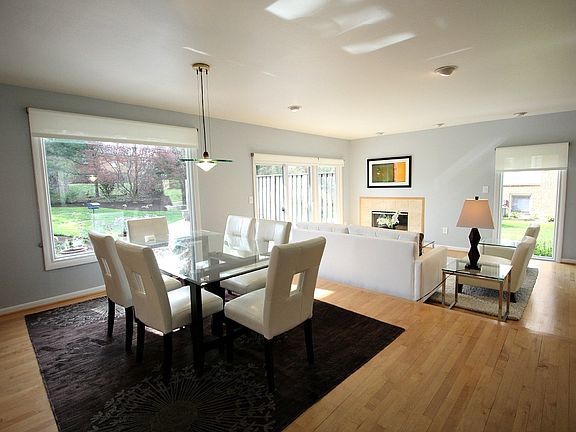 4th image of 1537 Forest Ln
