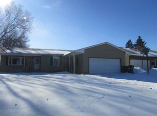 620 Lorraine Ave, Waterloo, IA 50702