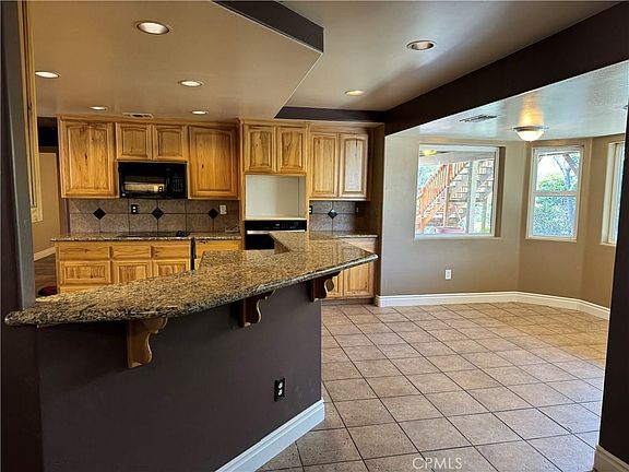 4th image of 1077 Richmond Hill Ct