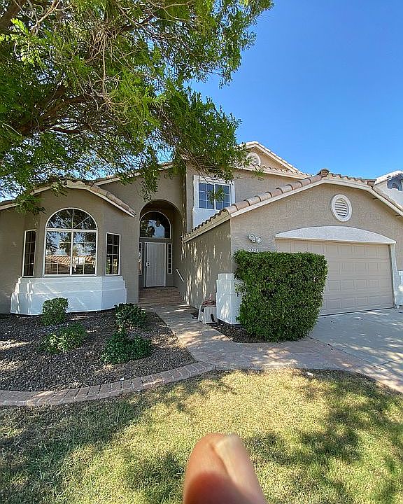 1st image of 2524 E Taro Ln