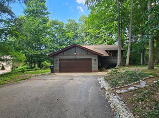 2467 E Potter Rd, Traverse City, MI 49696