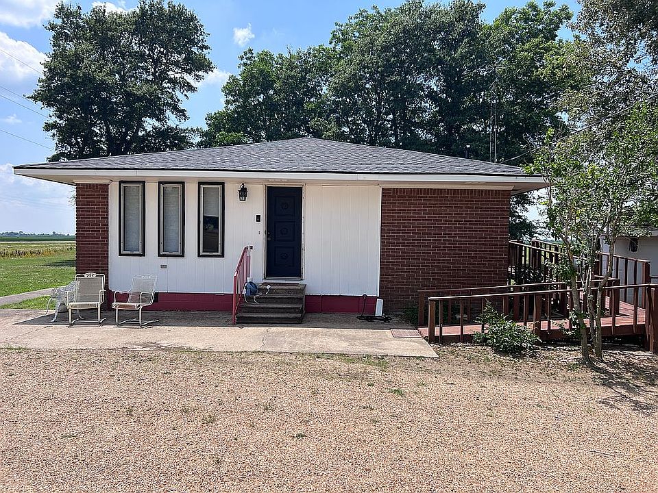 2nd image of 2714 W State Highway 164