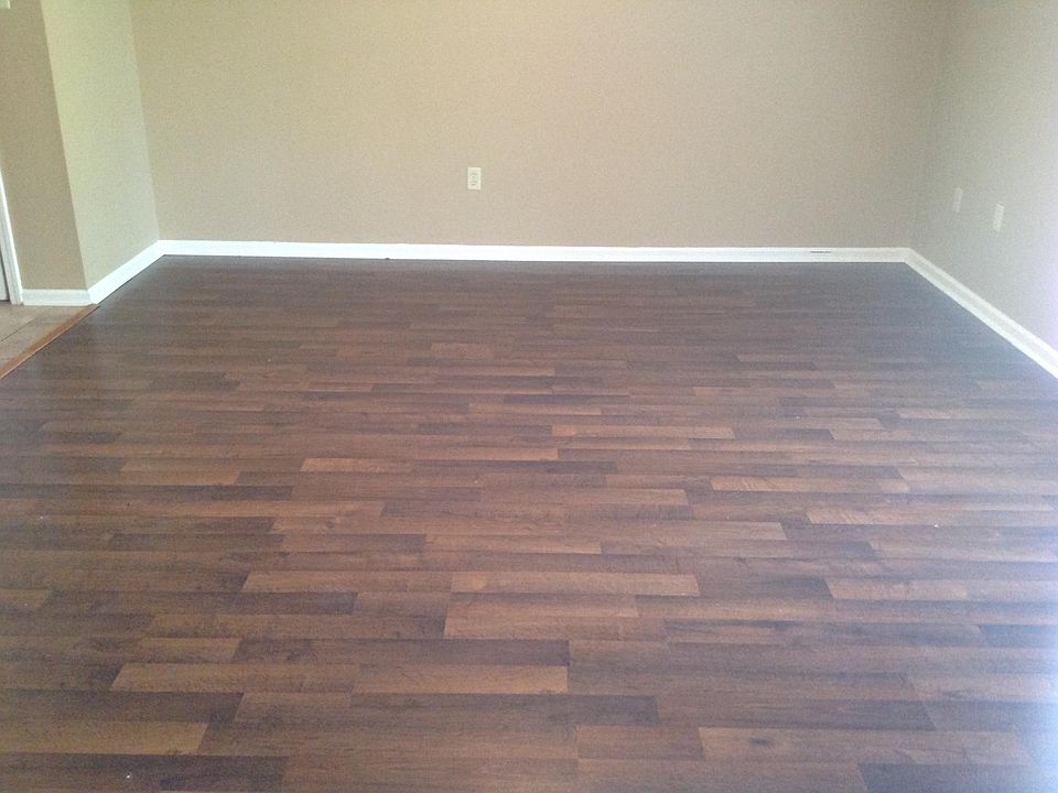 2nd image of 1135 Crosspoint Rd
