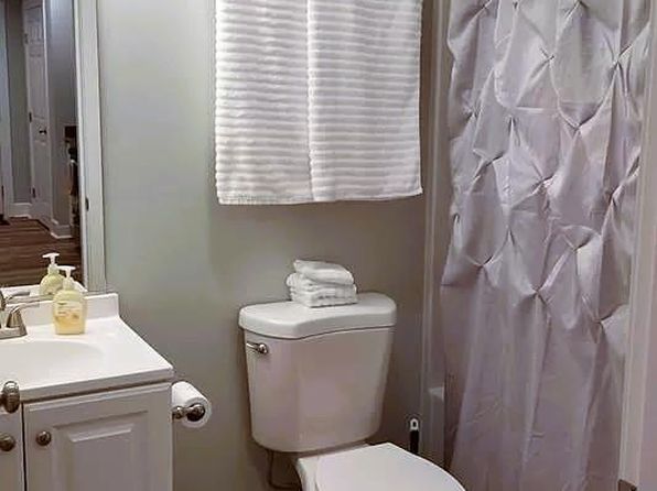 960 Barnett Pl APT B