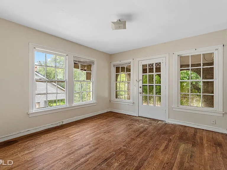 234 Boulevard St — Photo 23