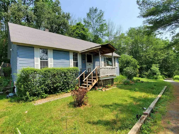 520 Costello Road, Hartford, VT 05001