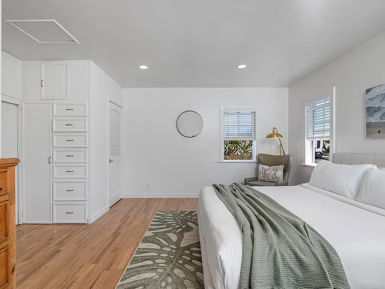 407 Sierra Vista Dr — Photo 9