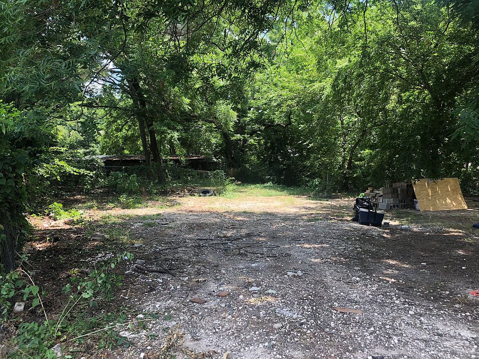 2nd image of 2790 E Overton Rd