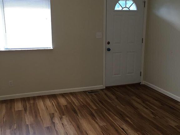 3rd image of 608 Patty Dr