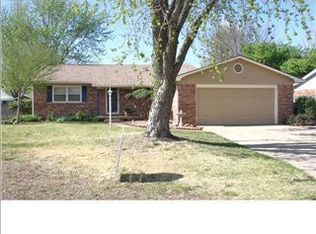 9200 W Suncrest St, Wichita, KS 67212