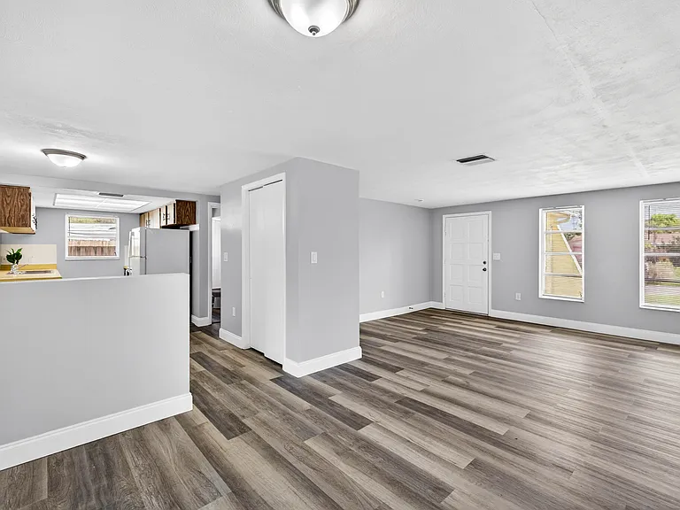 6254 Patella Ave — Photo 4
