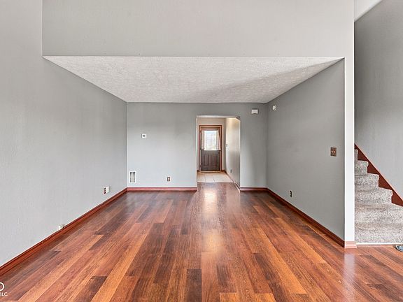 3rd image of 5515 N Bluegrass Cir