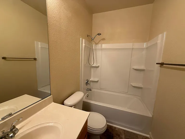 3260 Poppy St — Photo 5
