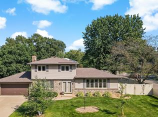7265 Wyndham Way, Woodbury, MN 55125