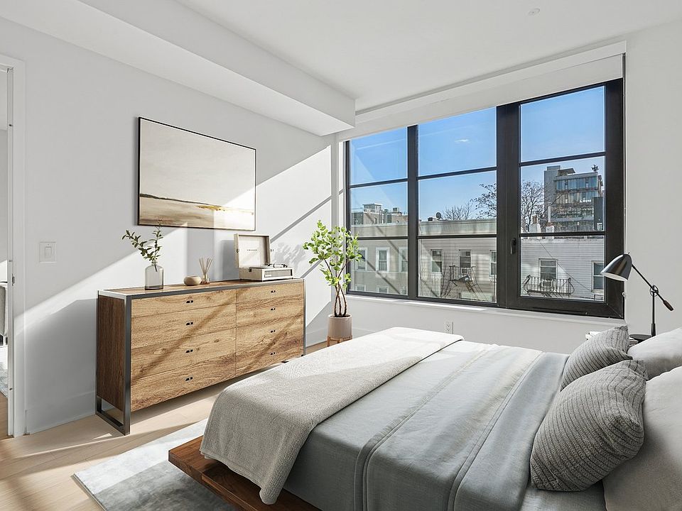 1st image of 499 President St #625