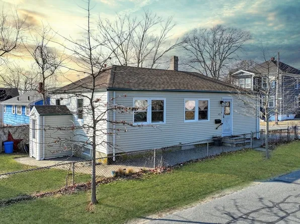 423 Brook St, New Bedford, MA 02745