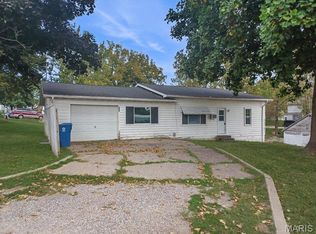306 W Monroe St, La Grange, MO 63448