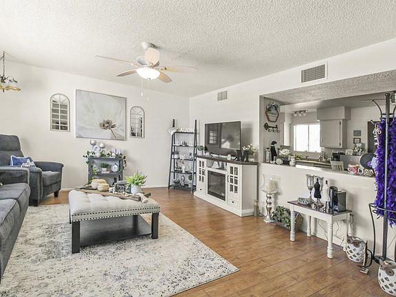 4th image of 2944 W 20th Pl