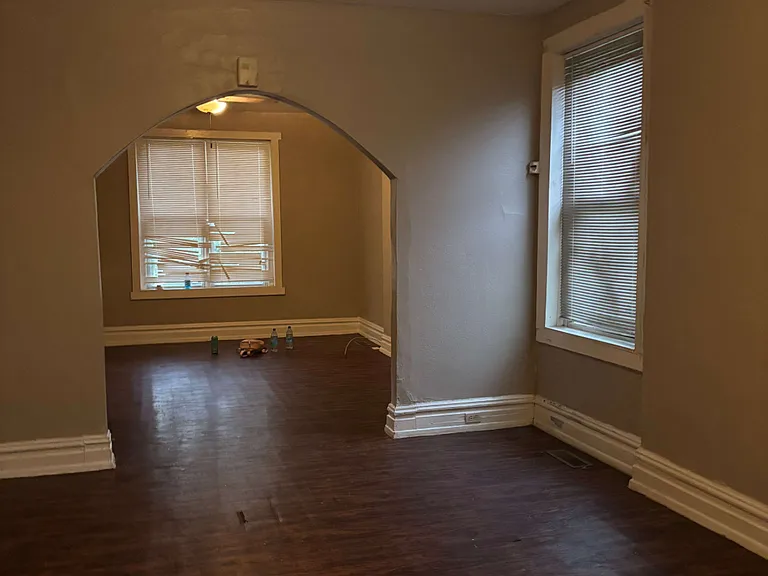 5717 Page Blvd — Photo 8
