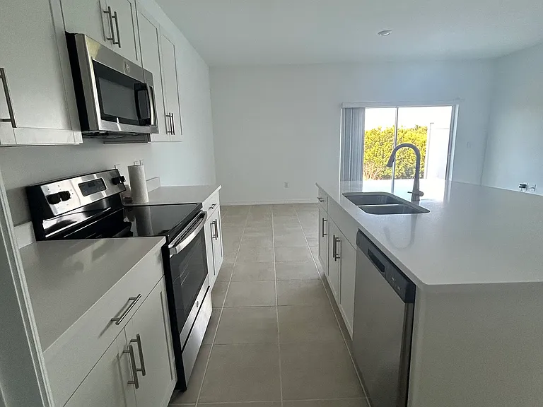 11759 Glenside Ter — Photo 13