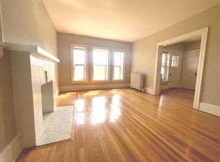 2549 Lake, Milwaukee, WI 53211
