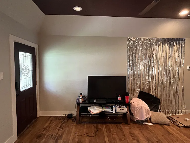 500 Brooks Ave — Photo 6