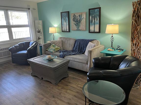 4th image of 3230 NE 13th Street #105