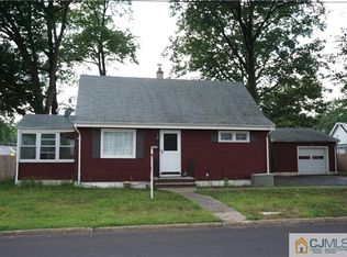 43 W Park Ave, Avenel, NJ 07001
