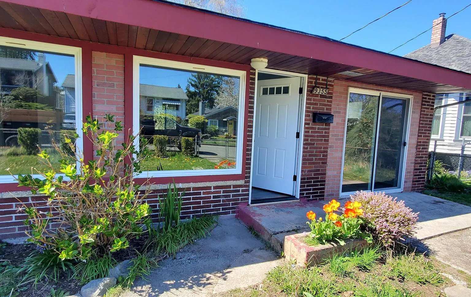 3 bed, 1.5 bath, 1200 sqft, $3,000 — Photo 1