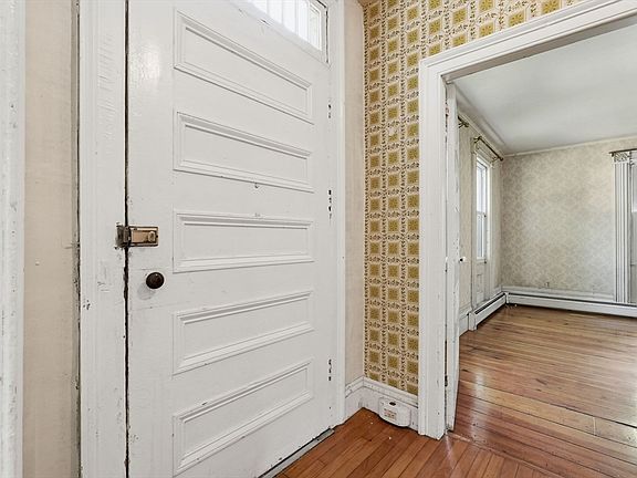 3rd image of 155 Amity St