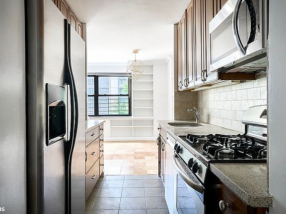 4th image of 180 W End Ave APT 3M