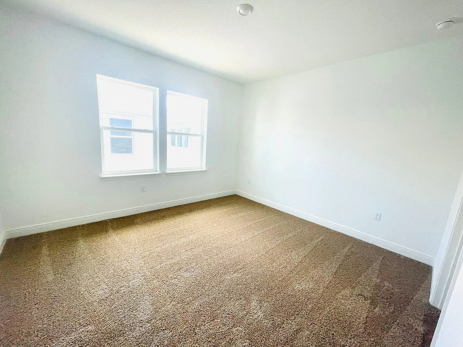 9725 Neruda St — Photo 4