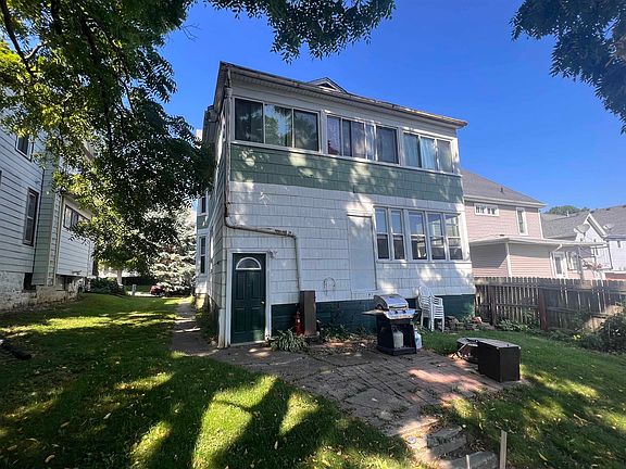 2nd image of 440 Winona St