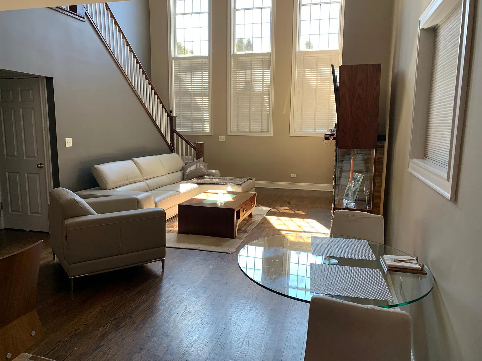 3 bed, 2000 sqft, $4,500 — Photo 4